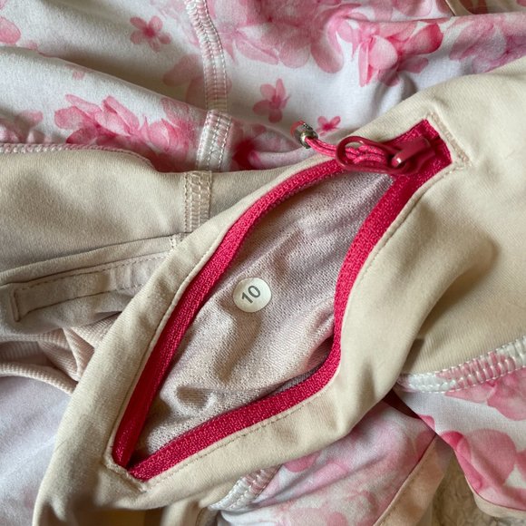 Speed Up Shorts - Picture 3 of 3